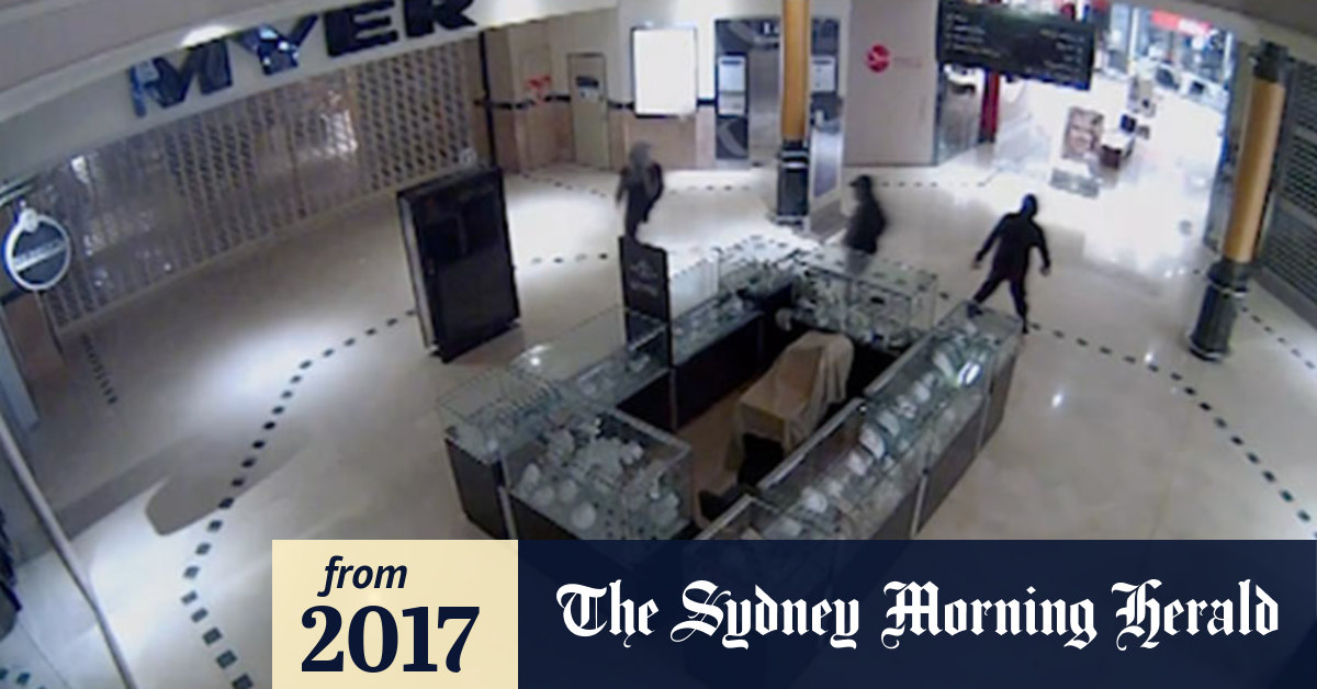 Video Karrinyup jewellery store burglary